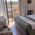 Stazione Lina House Проживание в семье Венеция