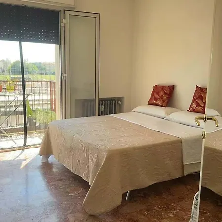 منزل للإقامة Stazione Lina House