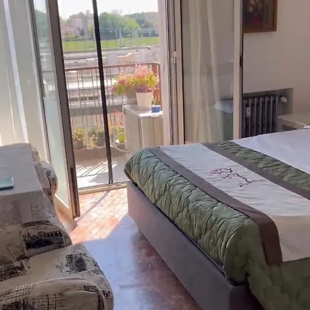 Stazione Lina House Δωμάτια σε οικογενειακή κατοικία Βενετία