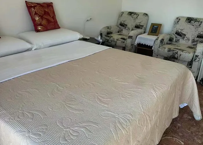 Stazione Lina House בית אירוח