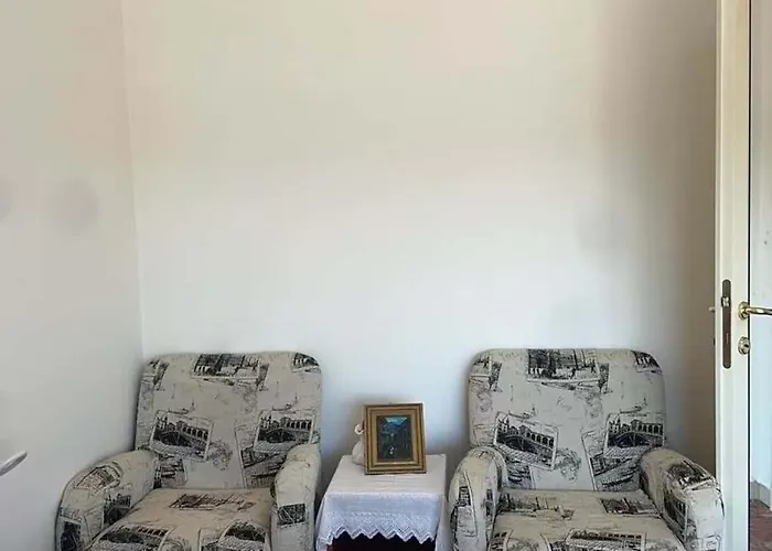 Stazione Lina House בית אירוח *